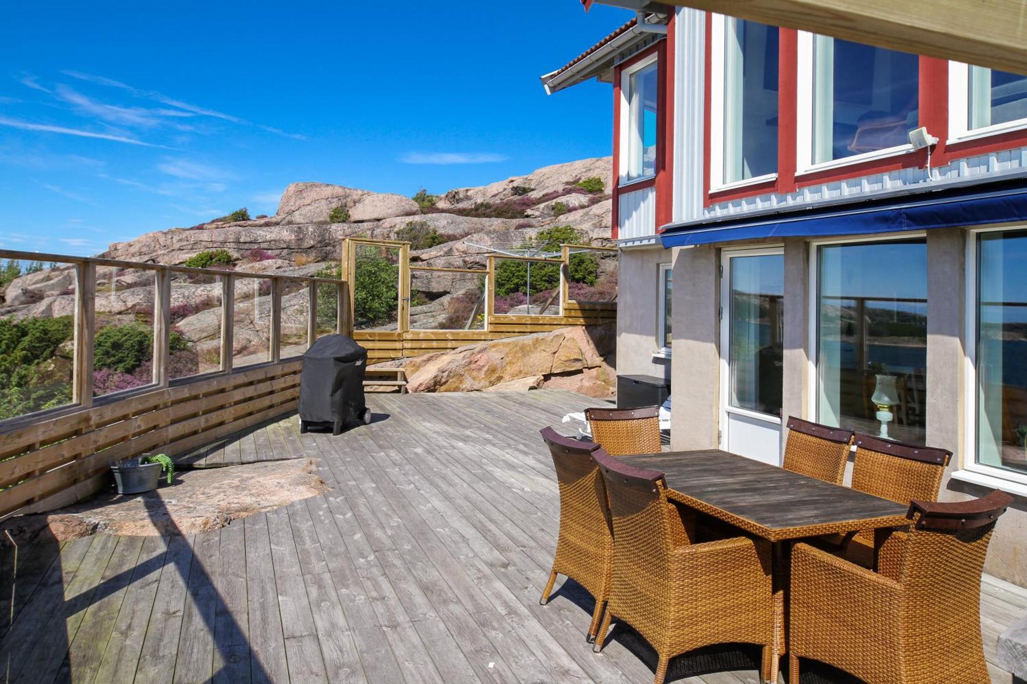Villa Seafront With Terrific View By Ajf Dream Living à Fjällbacka Extérieur photo